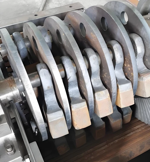 VSI Crusher Liner Phaj|Hnav Resistant Casting Rau Vertical Shaft Impact Crusher